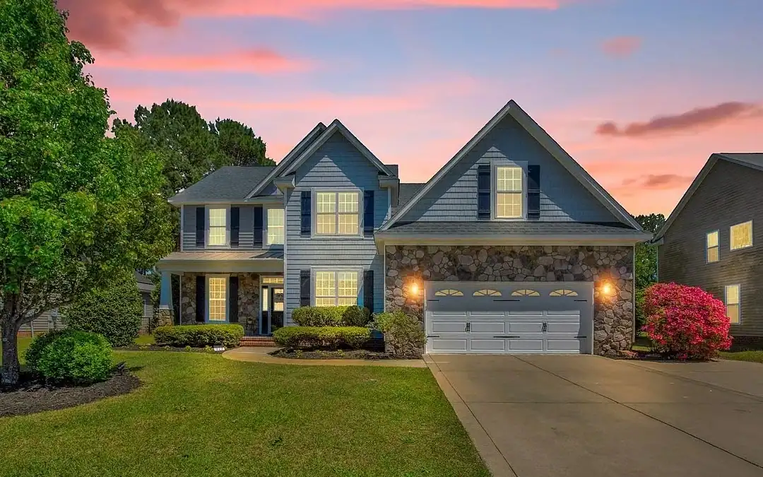 Exterior of home purchased by military family in Fayetteville NC Baywood Golf Club community represented by Bianca Hill REALTOR